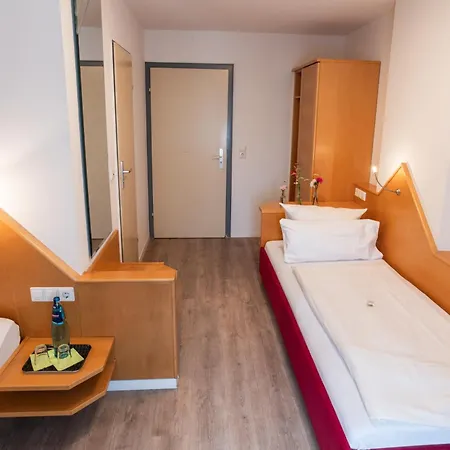 Alleehaus מלון 3*