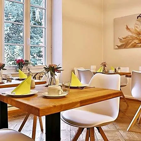 Alleehaus 3*